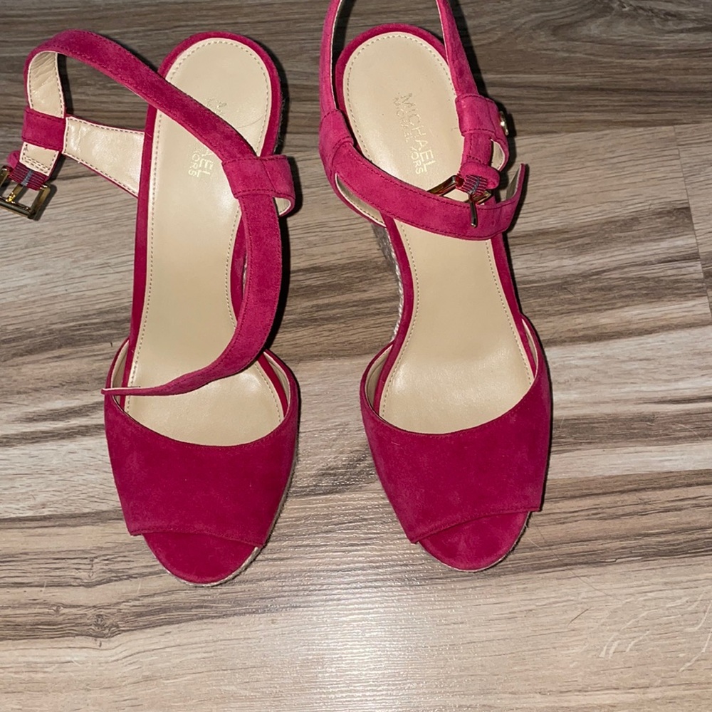 MK hot pink wedges